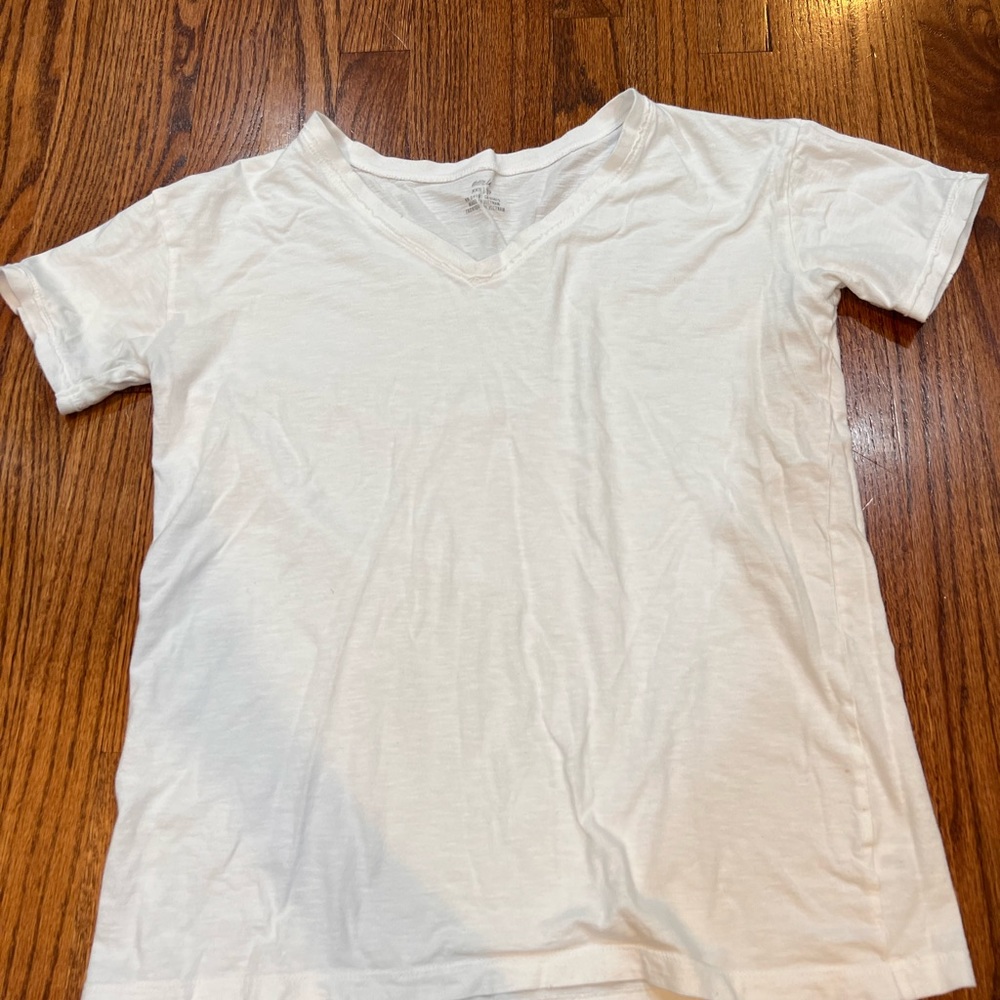 Aerie white cotton super soft v-neck t-shirt
